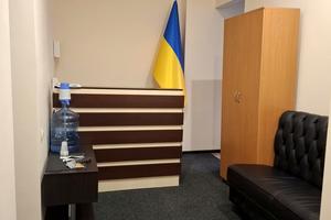 комерційна за адресою Інститутська вул., 24/7