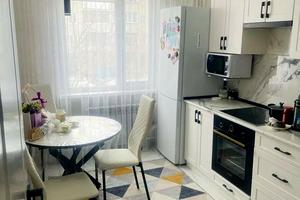 квартира за адресою Анни Ахматової вул., 3