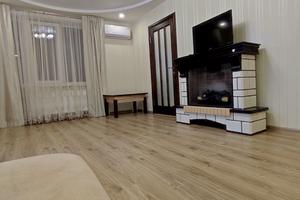 квартира за адресою Михайла Лушпи просп., 5