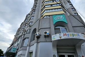 комерційна за адресою Богдана Хмельницького вул., 52