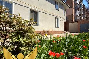 будинок за адресою Арсенія Тарковського вул. (Володарського), 33