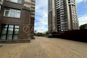 комерційна за адресою Глибочицькій, 32В