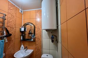 будинок за адресою Вулиця Леоніда Каденюка (Комарова), 80а