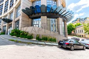 коммерческая по адресу Лютеранская ул., 14в
