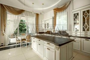 будинок за адресою с. Іванковичі, Авіаторів