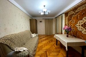 квартира за адресою Чарівна вул., 121