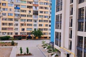 квартира за адресою Академіка Сахарова вул., 14