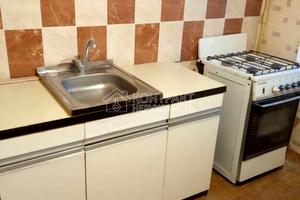 квартира за адресою Космонавтів вул., 3а