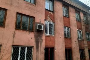 комерційна за адресою Заводська вул., 10