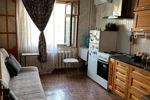 квартира за адресою Анни Ахматової вул., 41