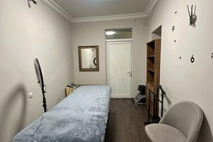 комерційна за адресою Канатна вул., 60