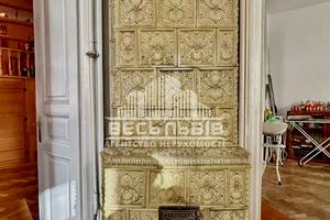квартира за адресою Євгена Коновальця вул. (), 14