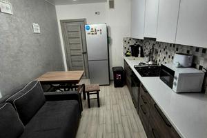 квартира за адресою Хіміків вул., 28