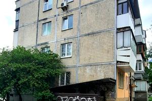 комерційна за адресою Любомира Гузара просп. (Космонавта Комарова), 16