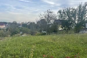 участок по адресу Травнева