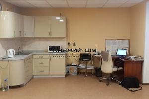 комерційна за адресою Драгоманова вул., 1-А