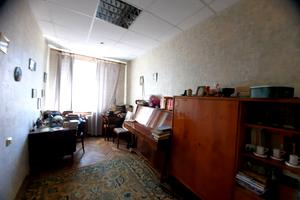 квартира за адресою Куликівський узвіз (Революції), 8/10