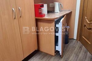 комерційна за адресою Хрещатик вул., 10-Б