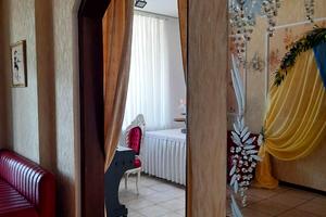 комерційна за адресою Січеславська вул. (В. І. Леніна), 16а