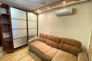 квартира за адресою Автозаводська вул., 25