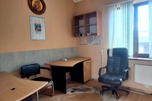 комерційна за адресою Симона Петлюри вул., 8
