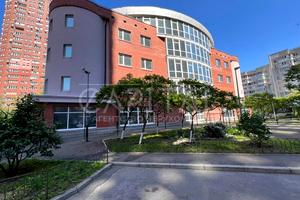 комерційна за адресою Анни Ахматової вул., 13Е