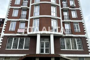 комерційна за адресою Лугова вул., 3б