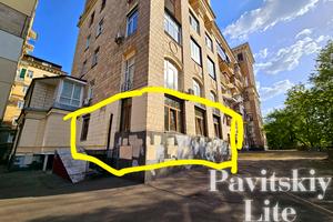 комерційна за адресою Заньковецької вул., 8