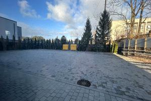 комерційна за адресою Пилипа Орлика просп. (Ілліча), 16