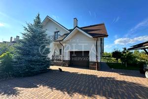 будинок за адресою Космонавтів, 15