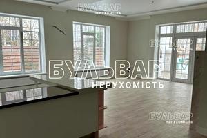 будинок за адресою Тихая ул.