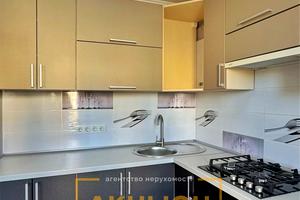 квартира за адресою Розвадовського вул., 10