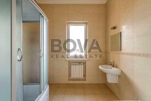 будинок за адресою Нова вул., 77