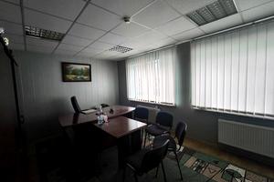 комерційна за адресою Боженка, 10