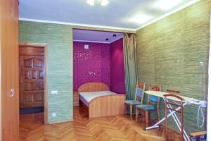 квартира за адресою Михайла Омеляновича-Павленка вул. (Суворова), 13