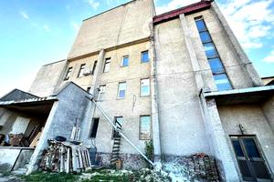 комерційна за адресою Чернівці, Ясська вул. (Миколи Ковальчука), 3Б