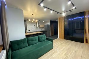 квартира за адресою Степана Бандери просп., 38