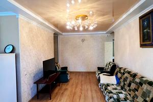 квартира за адресою Михайла Комарова вул., 2а