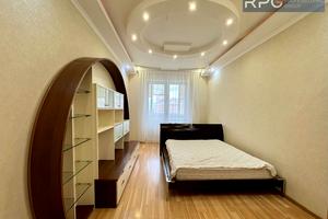 квартира по адресу Владимира Ивасюка просп. (Героїв Сталінграду), 8