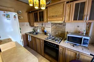 квартира за адресою Соборна вул. (50 років Жовтня), 30