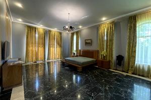 дом по адресу Центральна