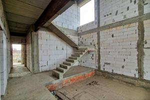 будинок за адресою смт. Таїрове, Лугова