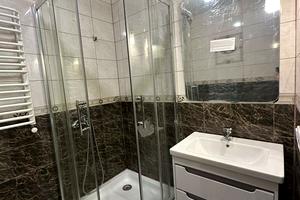 квартира за адресою Хотинська вул., 12