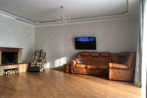 будинок за адресою Юності вул.