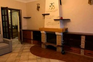 квартира за адресою Кропивницького вул., 18