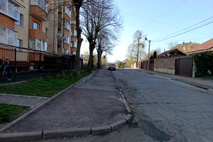 комерційна за адресою вул. Ясна, 7б