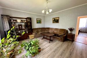будинок за адресою Доманинці