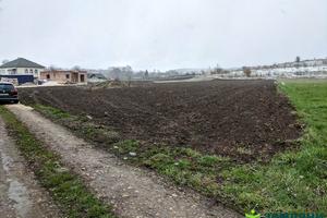 ділянка за адресою Лугова