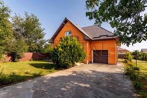 будинок за адресою Юності вул., 10
