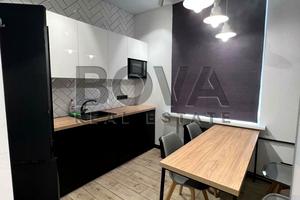 комерційна за адресою Бессарабська пл., 5